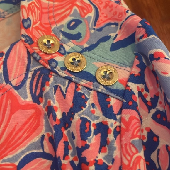 Lilly Pulitzer Shift dress excellent condition.  Long sleeves with gold buttons - Picture 3 of 5